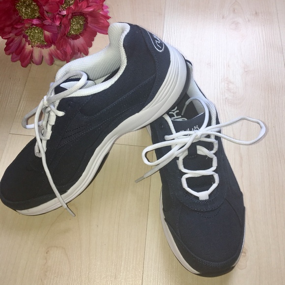 ryka canvas sneakers